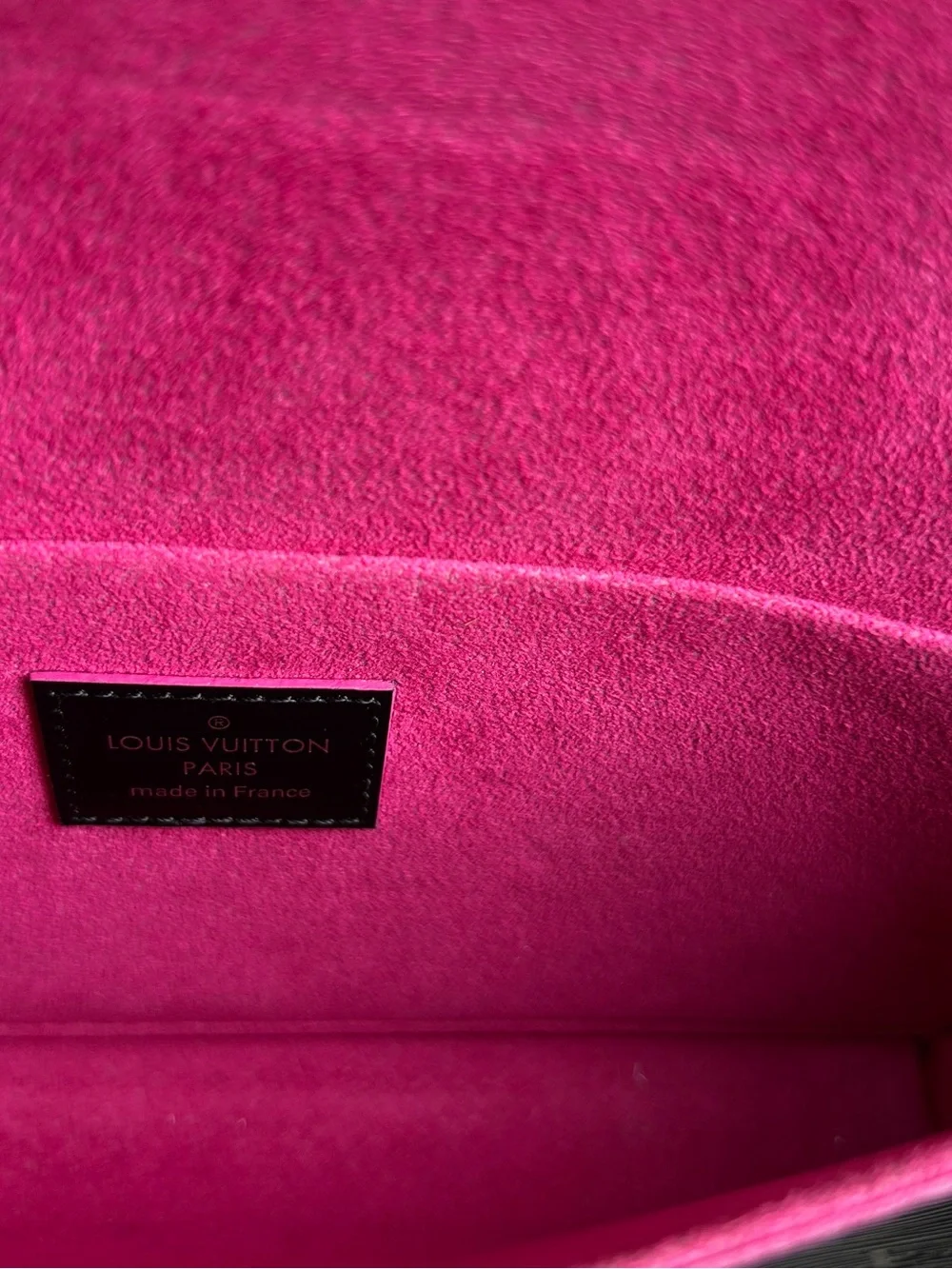 Black Louis Vuitton Shoulder Bag with Hot Pink Interior Card Cash Pouch Inserts - Picture 6 of 16